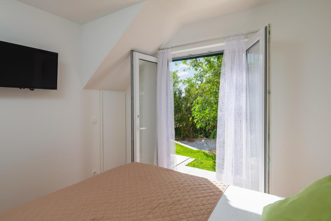 Villa Leoma With Heated Pool Marusici  외부 사진